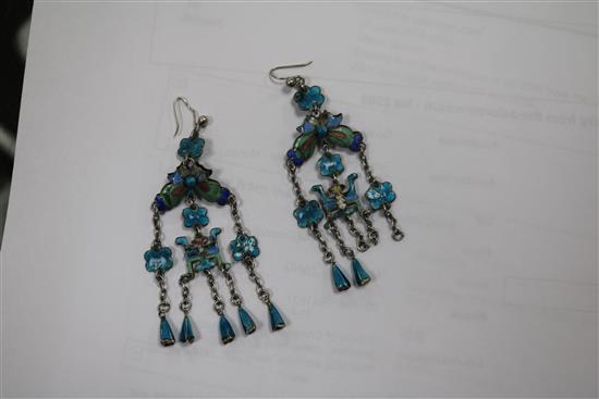 A suite of Chinese silver and enamel jewellery, comprising a necklace and matching earrings, early 20th century